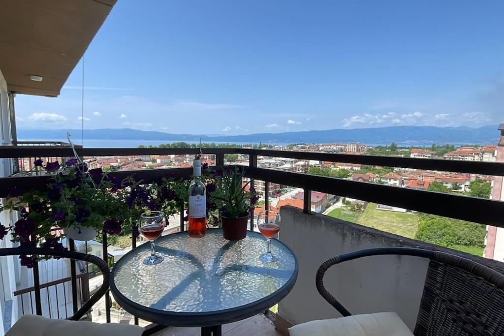 Stunning Lake And Mountain Views - Velkoski Apartments Ohrid Eksteriør bilde
